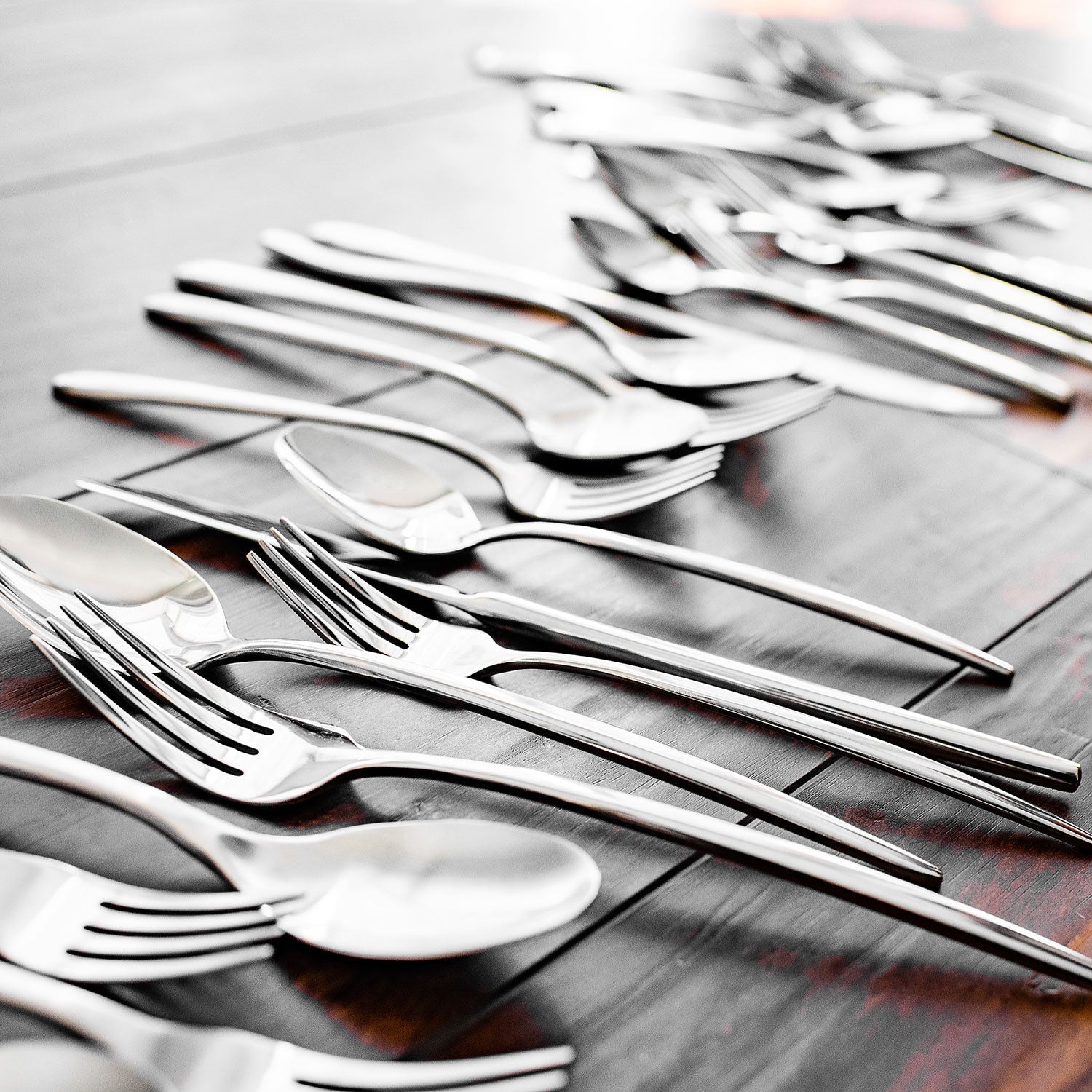 Gaze Mirror 20 Piece Flatware Set - Image 5