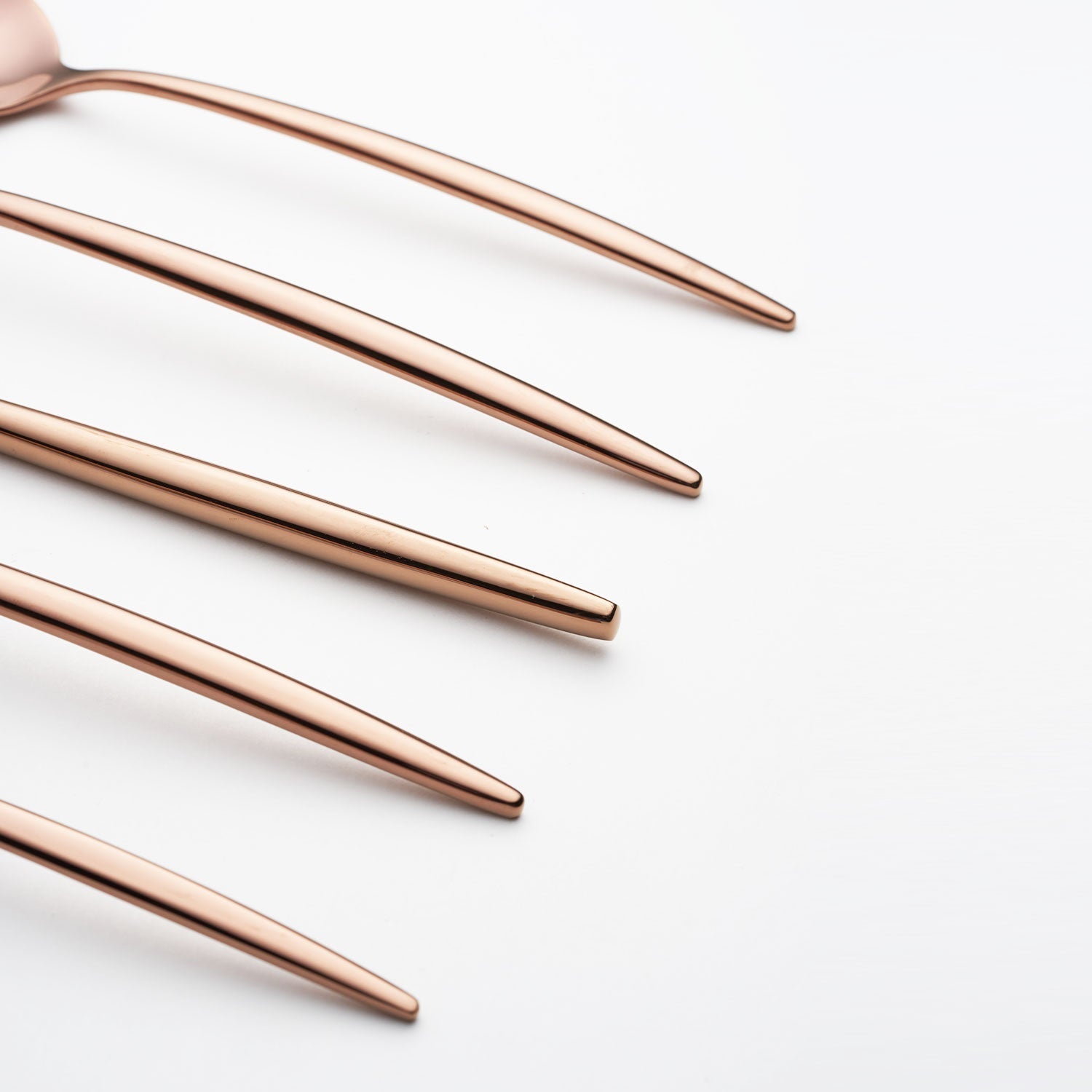 Gaze Copper Mirror 20 Piece Flatware Set - Image 5