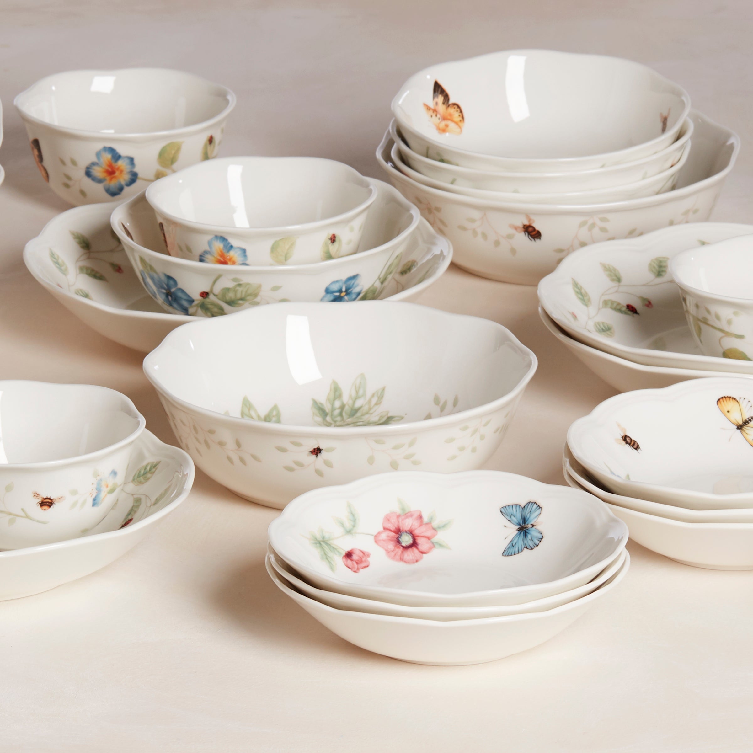 Butterfly Meadow Fruit Bowl - Image 6
