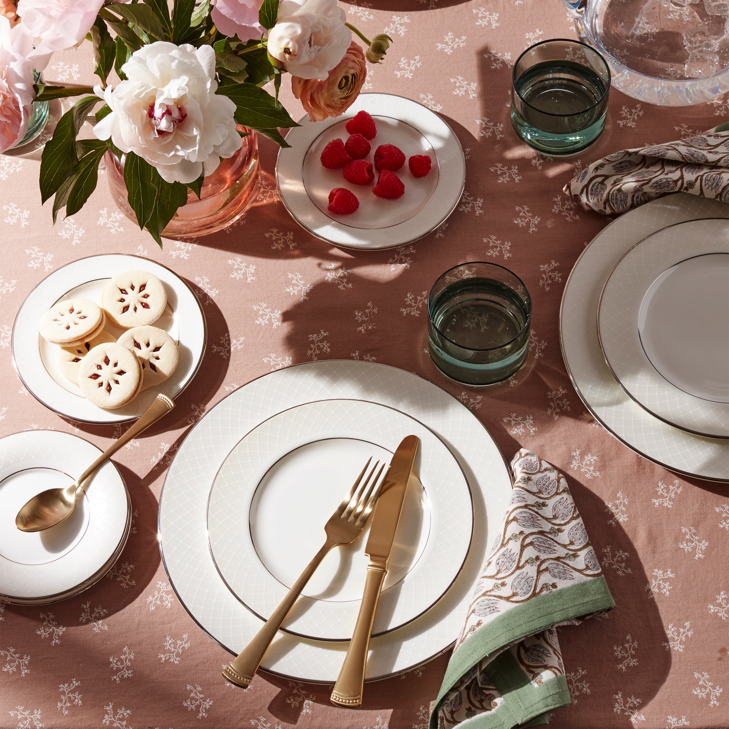 Venetian Lace Dinner Plate - Image 2