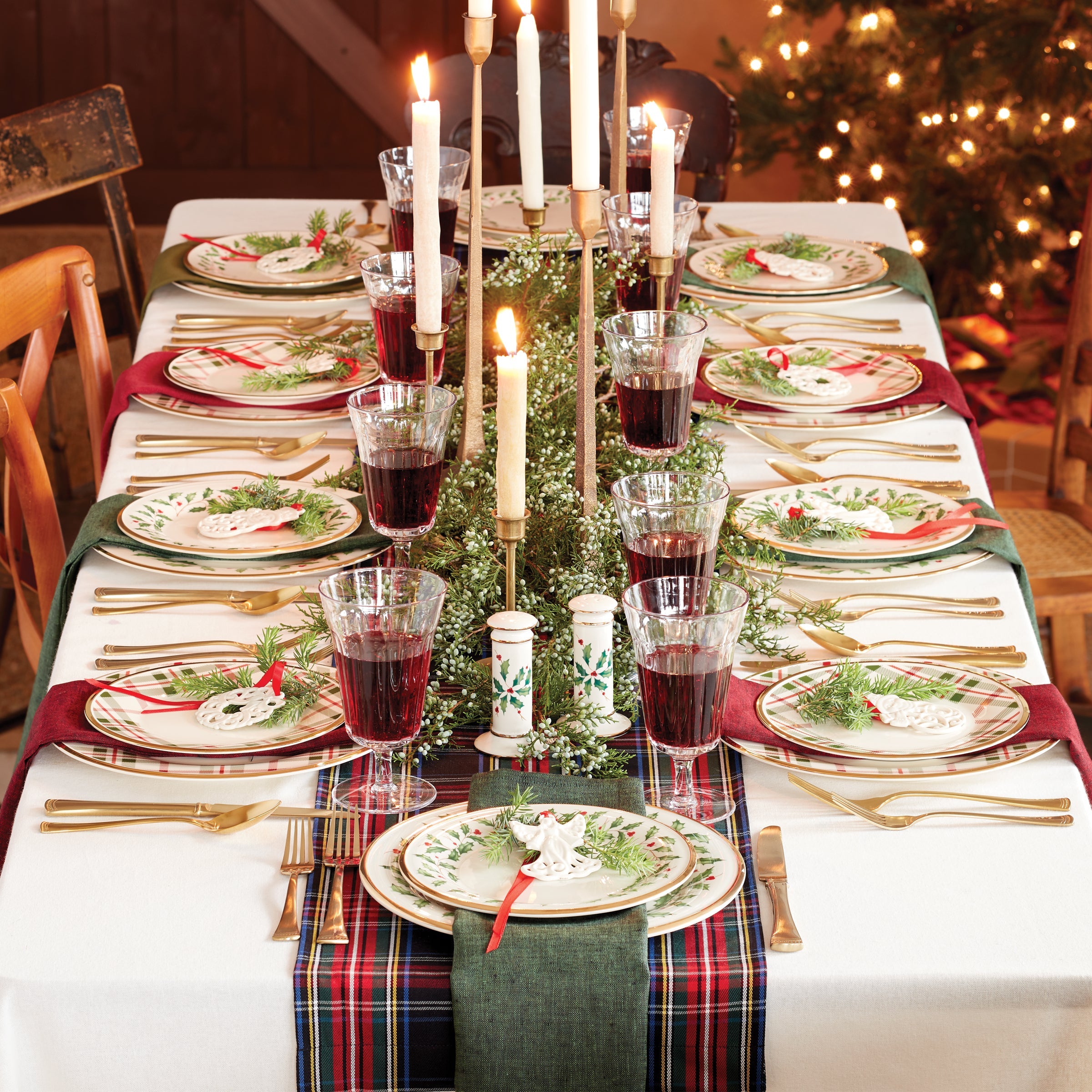 Holiday Plaid 12-Piece Dinnerware Set - Image 3