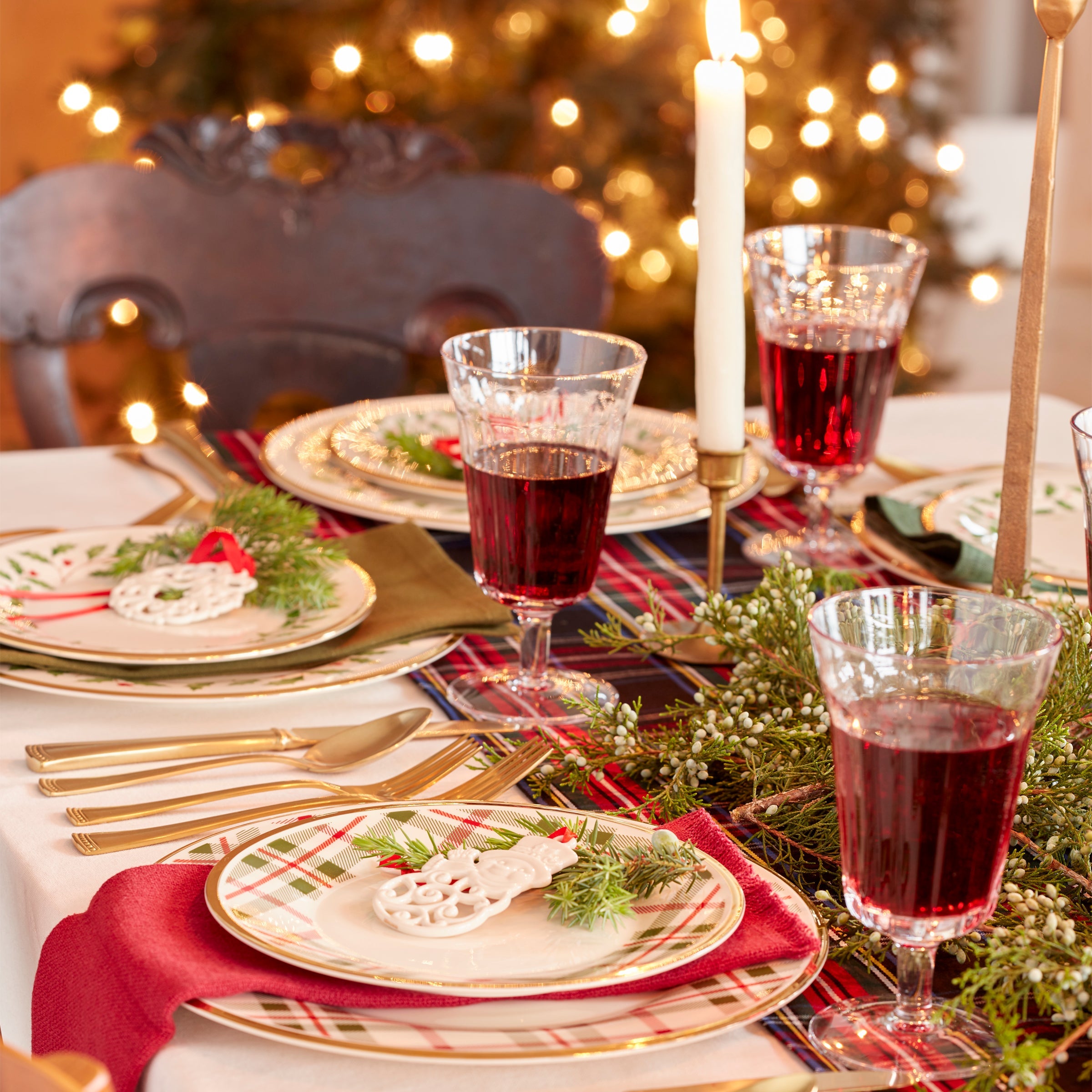 Holiday Plaid Dinner Plates - Set of 4 - Image 8