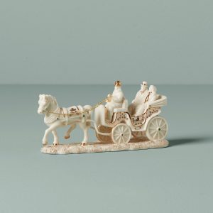 Mistletoe Park Horse-Drawn Carriage