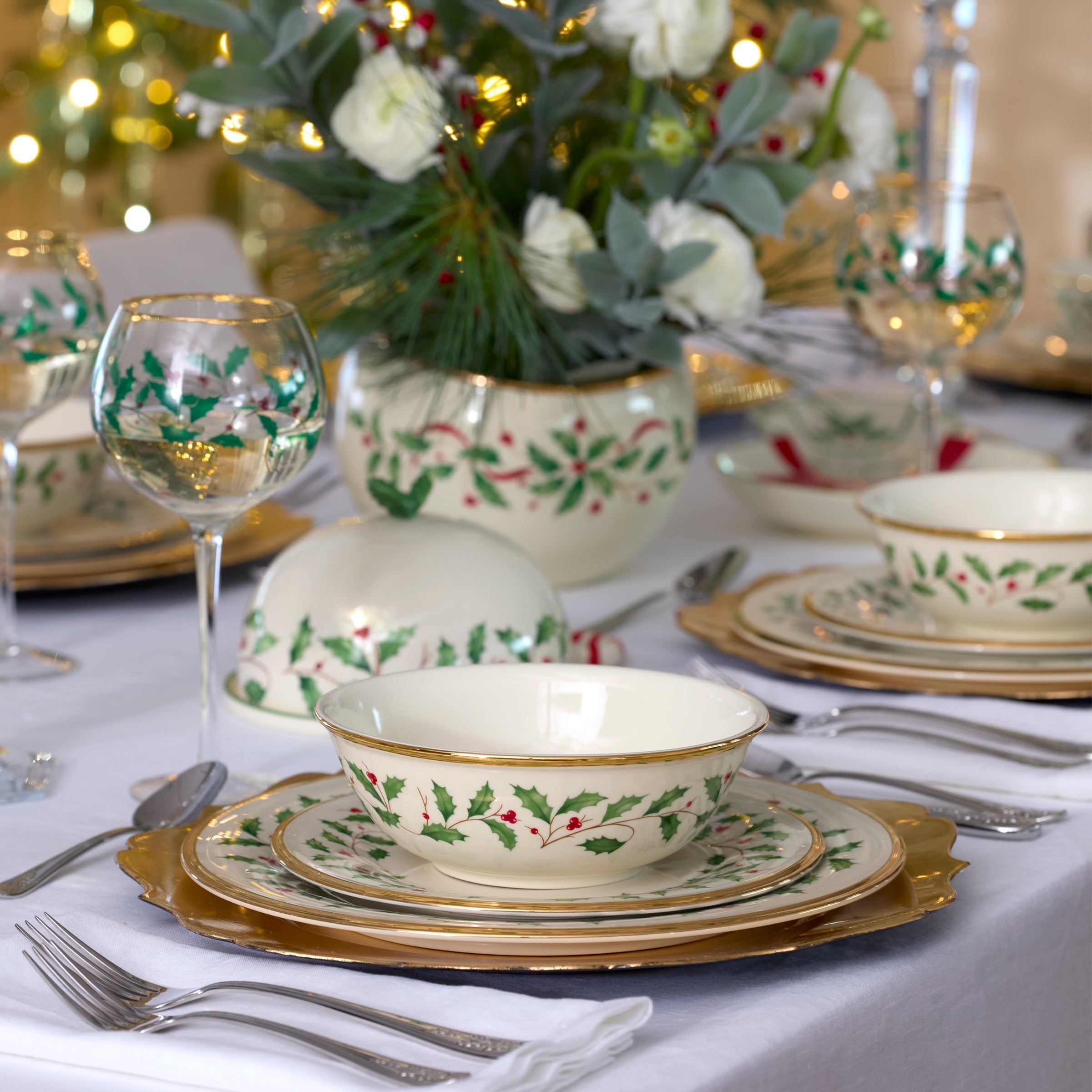 Holiday 12-Piece Plate & Bowl Set - Image 4