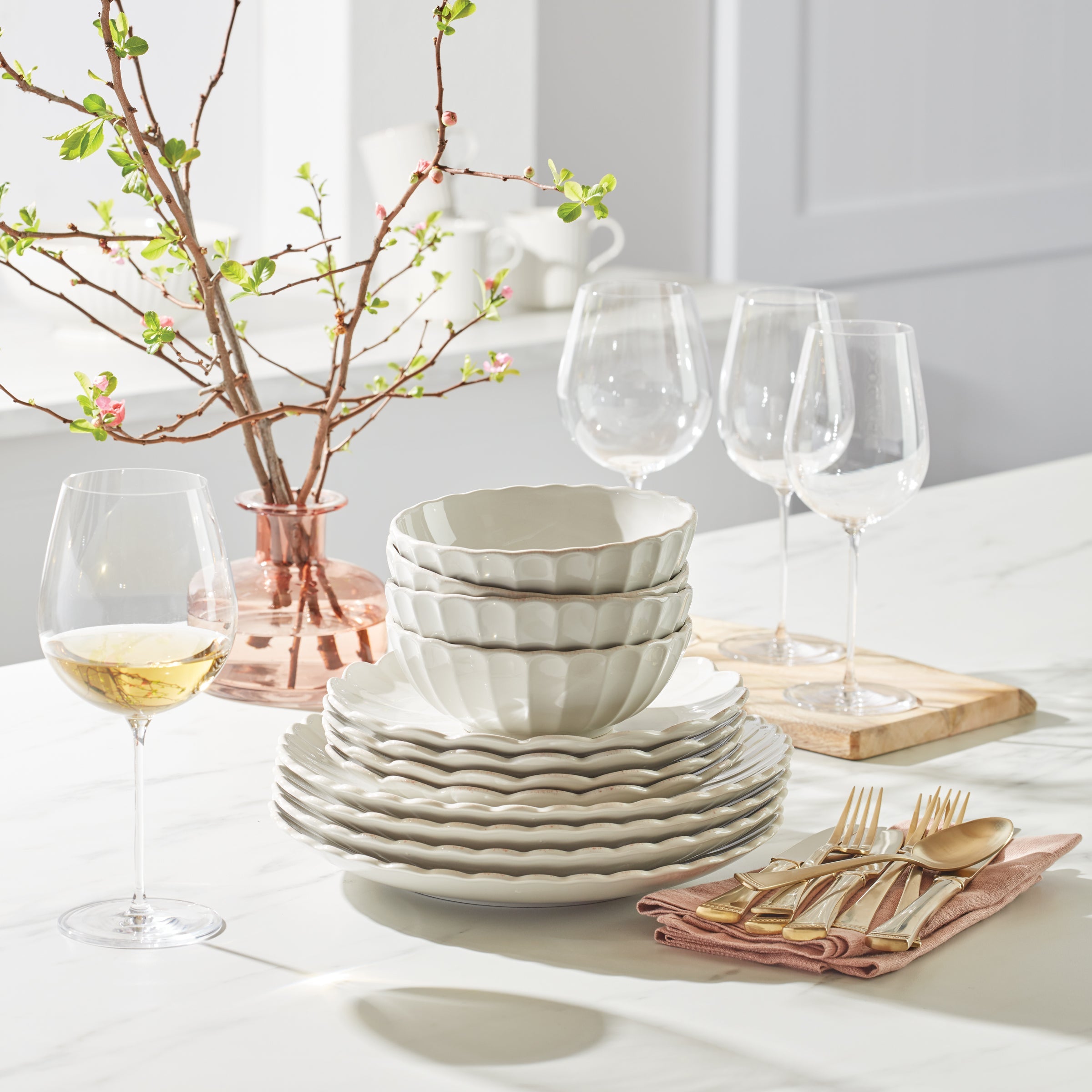 French Perle Scallop 4-Piece Place Setting - Image 9
