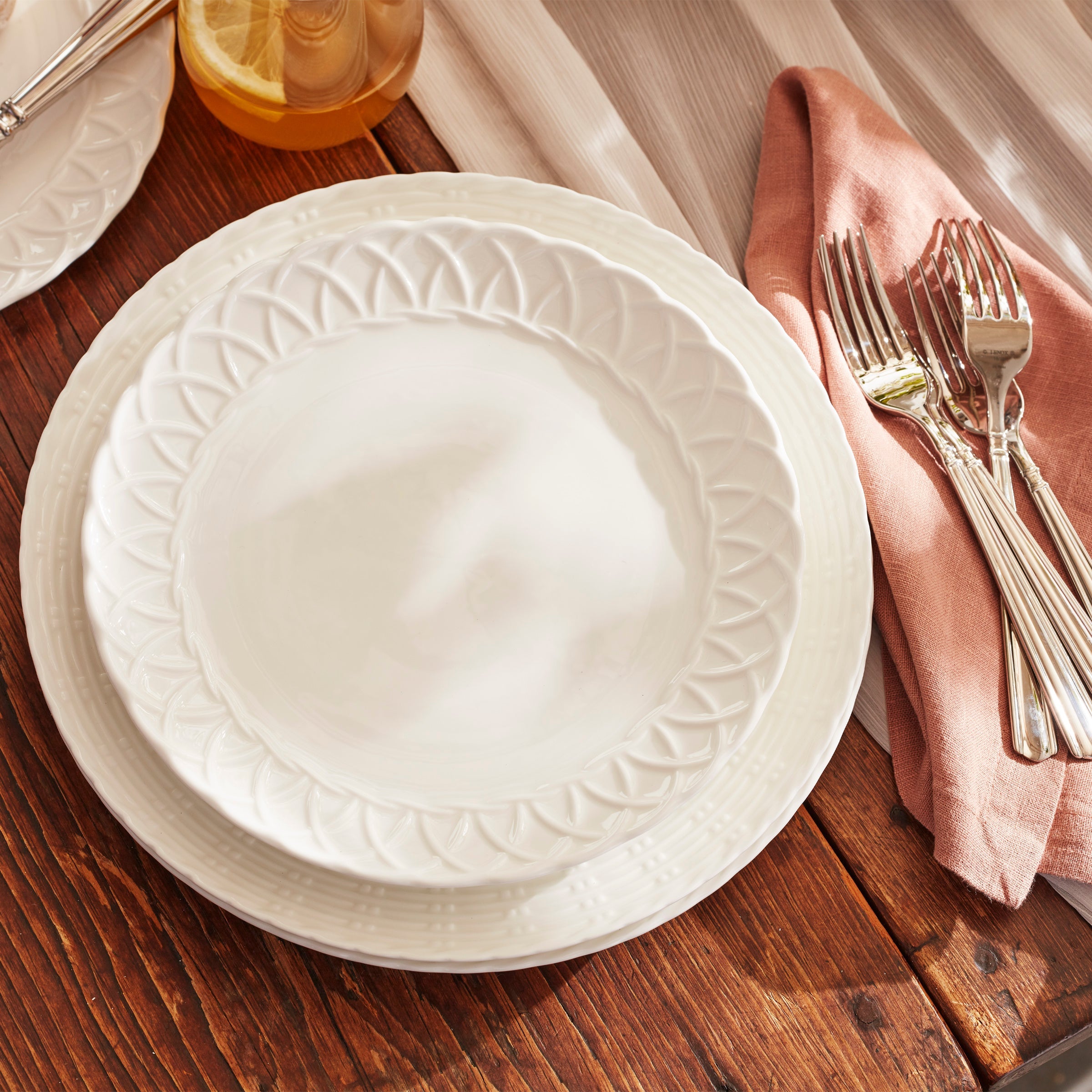 Wicker Creek Accent Plates - Set of 4 - Image 7