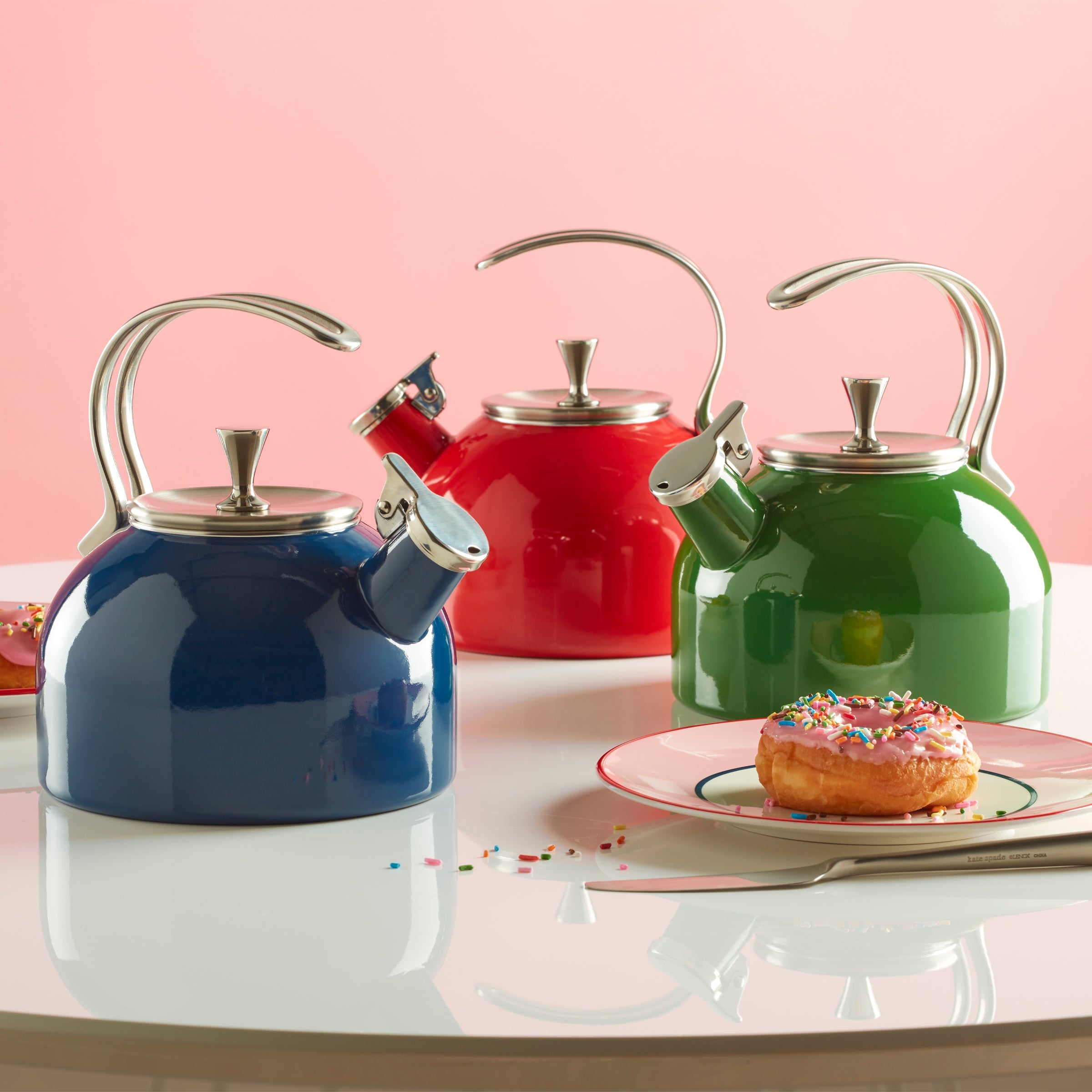 Make It Pop Kettle - Bright Red - Image 3