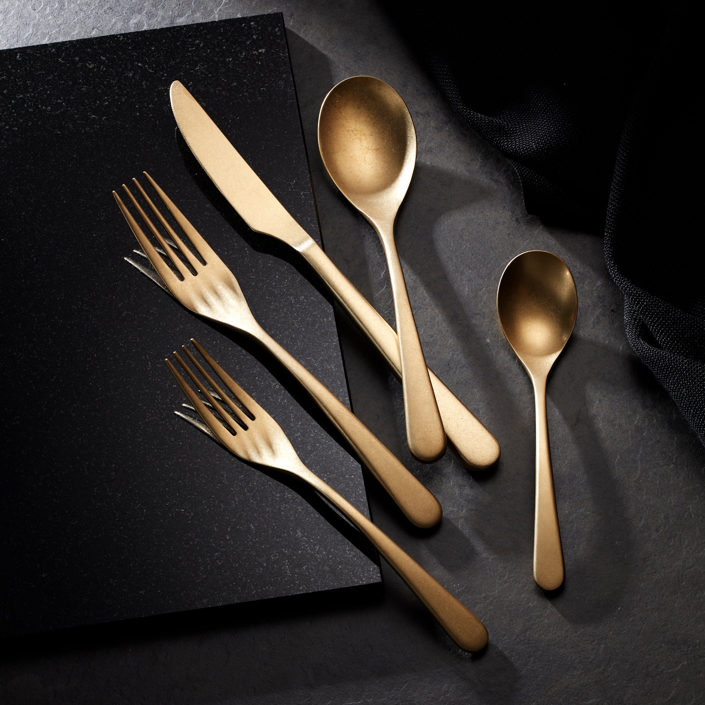 Kenbrook Champagne Vintage 20 Piece Flatware Set - Image 5