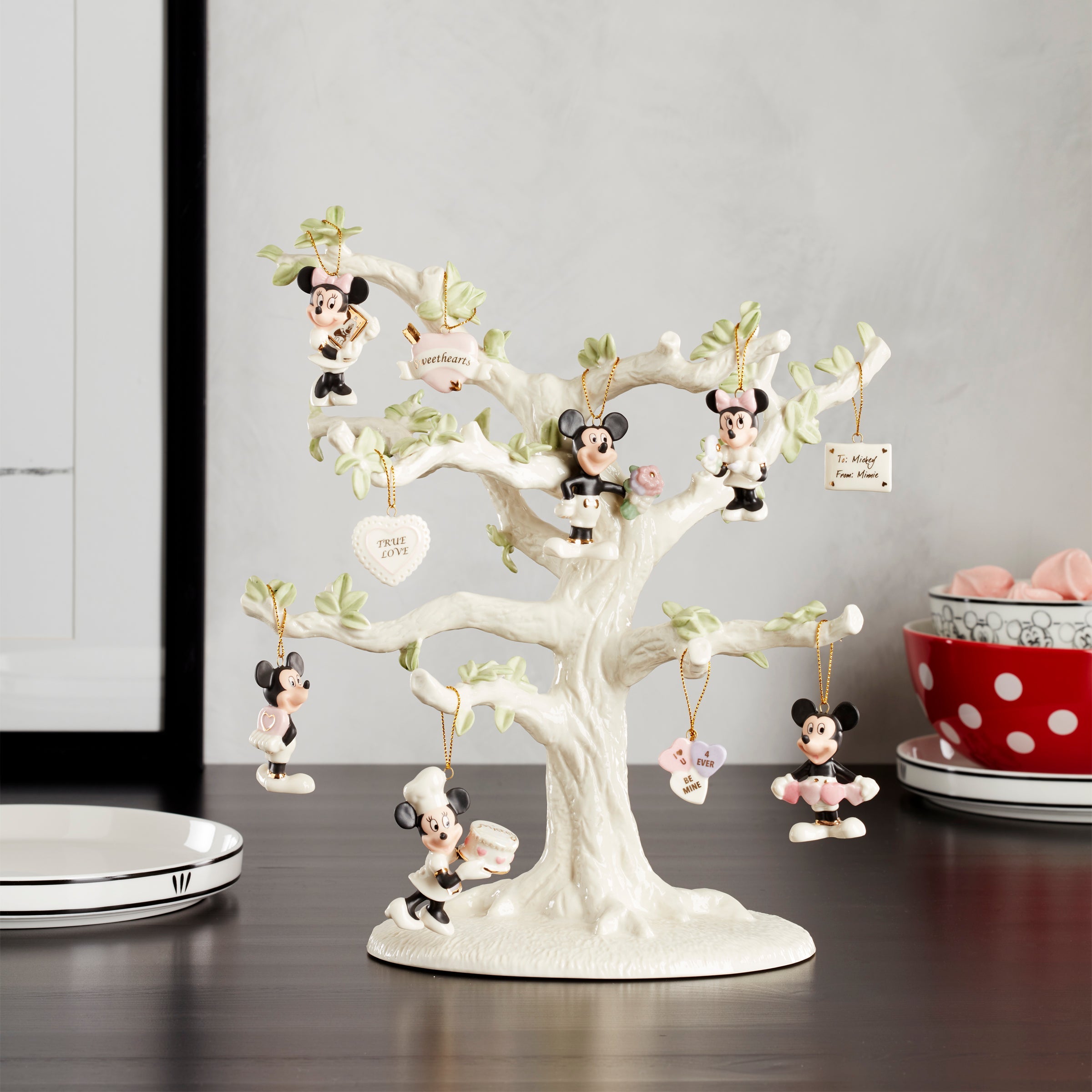 Disney Romantic Moments 10-Piece Ornament Set - Image 3