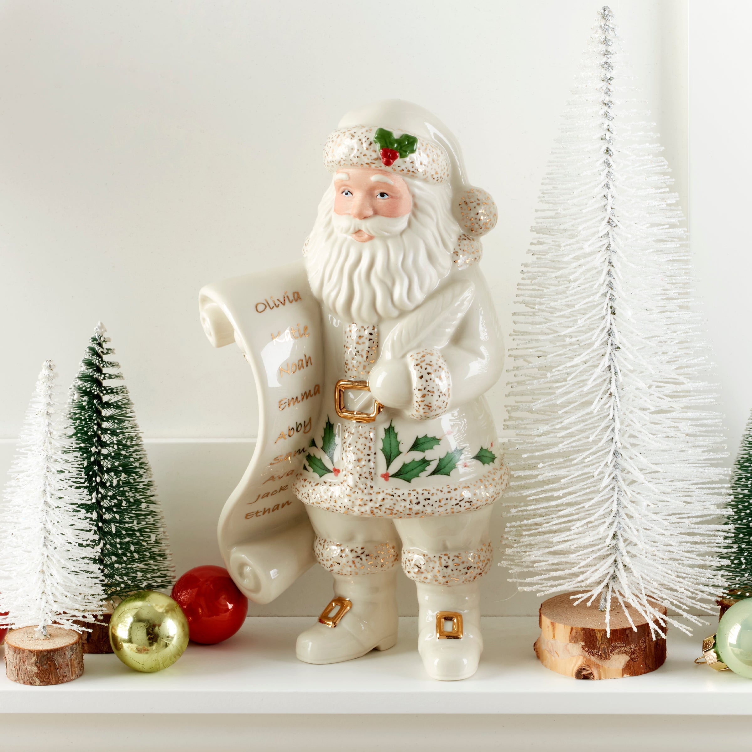 2025 Santa With List Figurine - Image 4