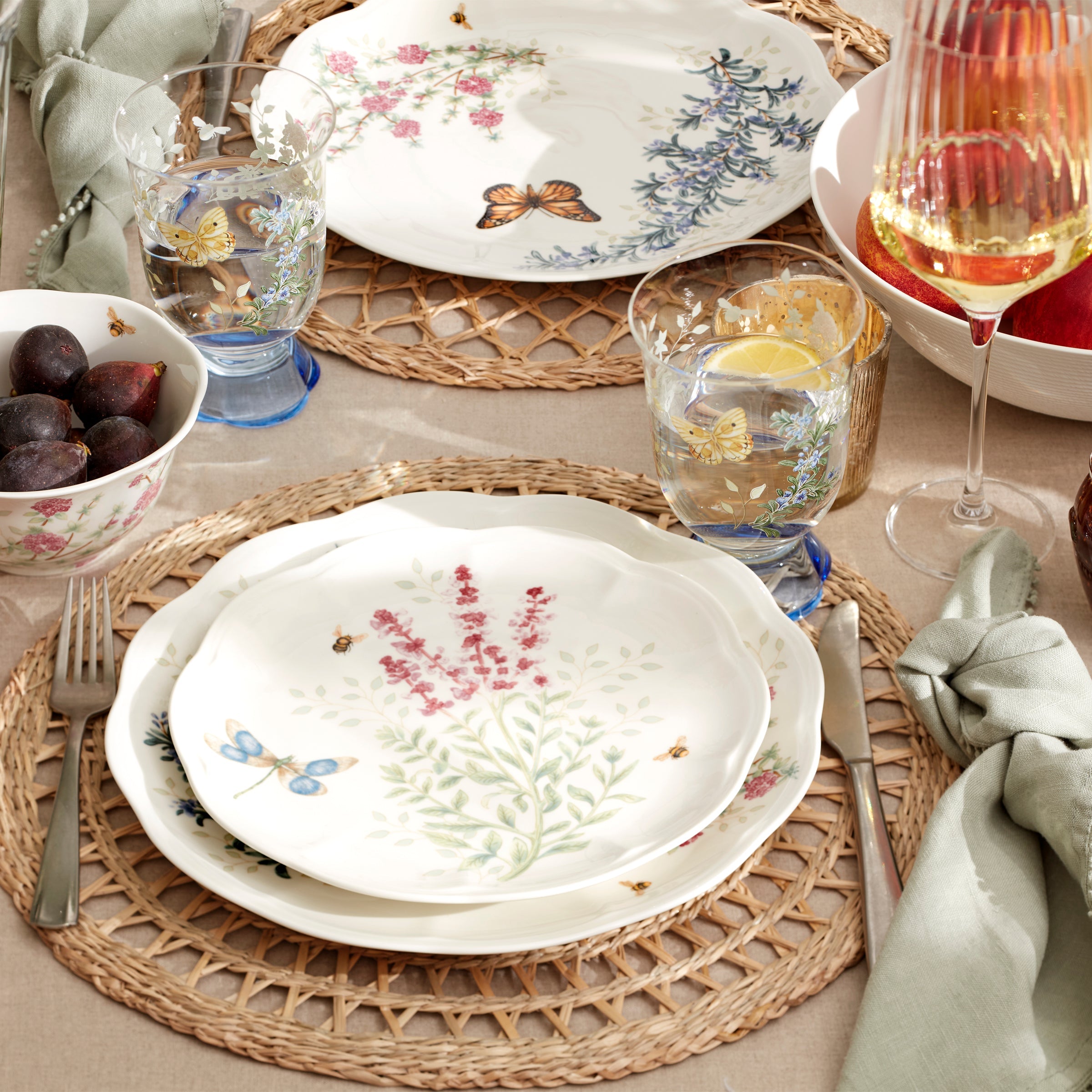Butterfly Meadow Herbs Accent Plates - Set of 4 - Image 4