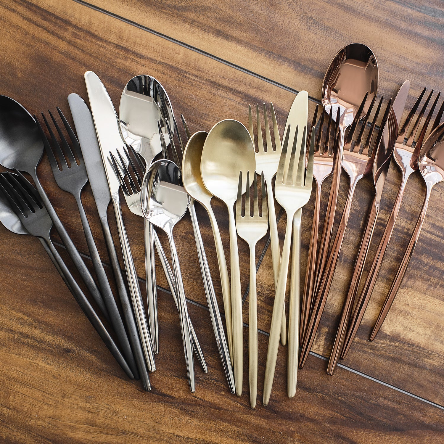 Gaze Copper Mirror 20 Piece Flatware Set - Image 4
